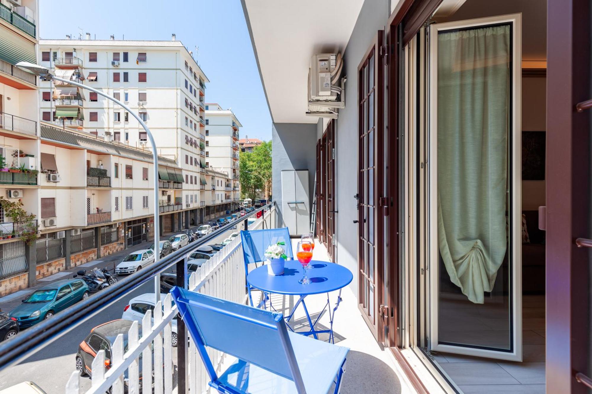 Apartment Hostly- Don Bosco Light Rome